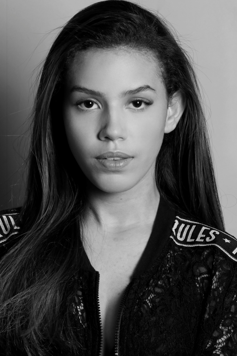 Júlia Mendes